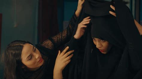 T­u­n­u­s­ ­B­e­l­g­e­s­e­l­i­ ­‘­D­ö­r­t­ ­K­ı­z­’­ ­M­ü­n­i­h­ ­F­i­l­m­ ­F­e­s­t­i­v­a­l­i­n­i­ ­K­a­z­a­n­d­ı­